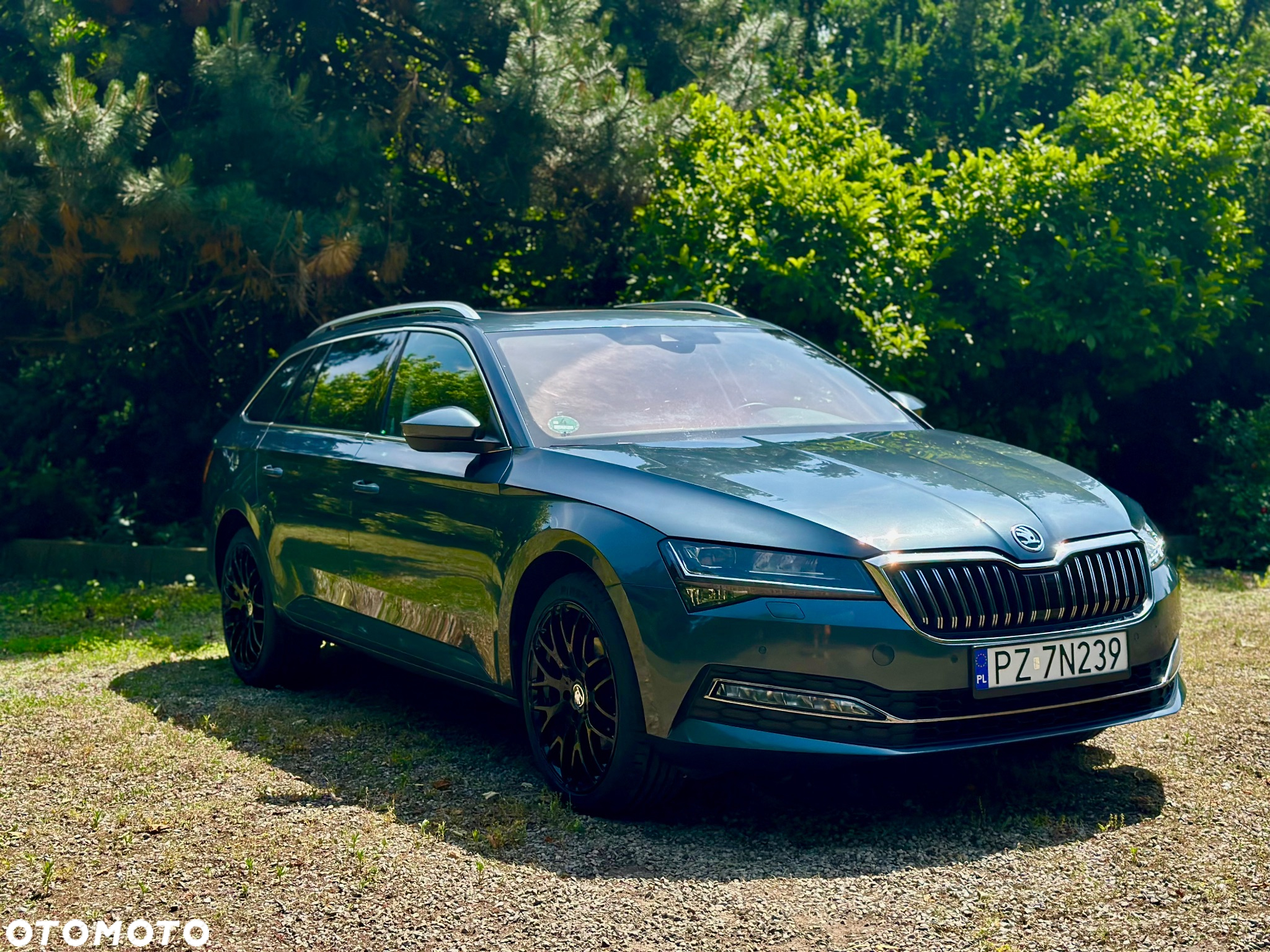 Skoda Superb 2.0 TDI DSG Premium Edition - 3