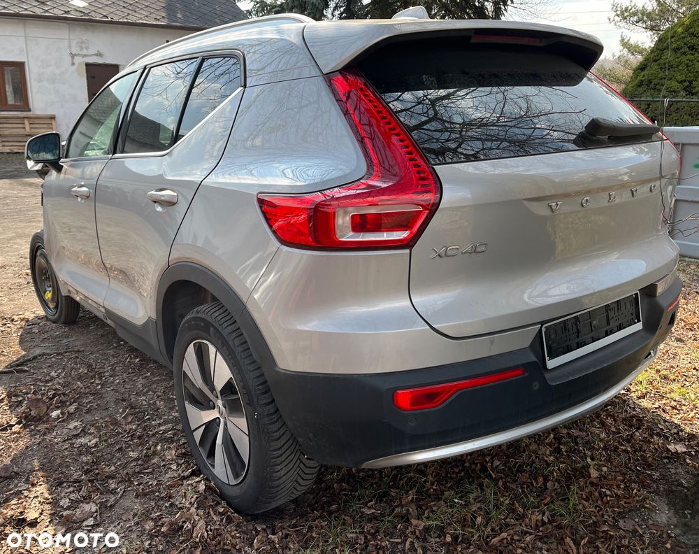 Volvo XC 40 - 3