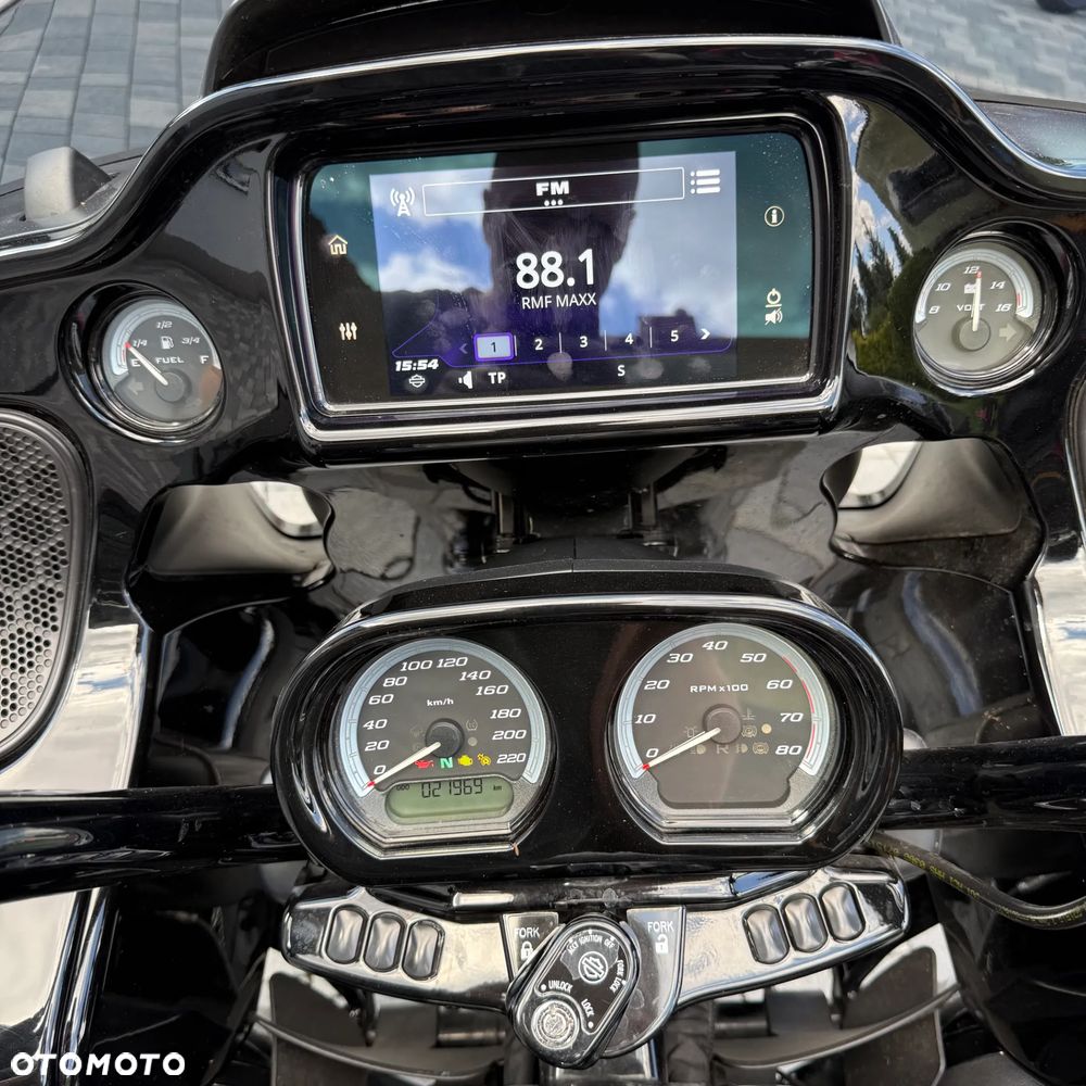 Harley-Davidson Touring Road Glide - 9