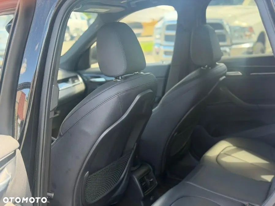 BMW X1 - 15