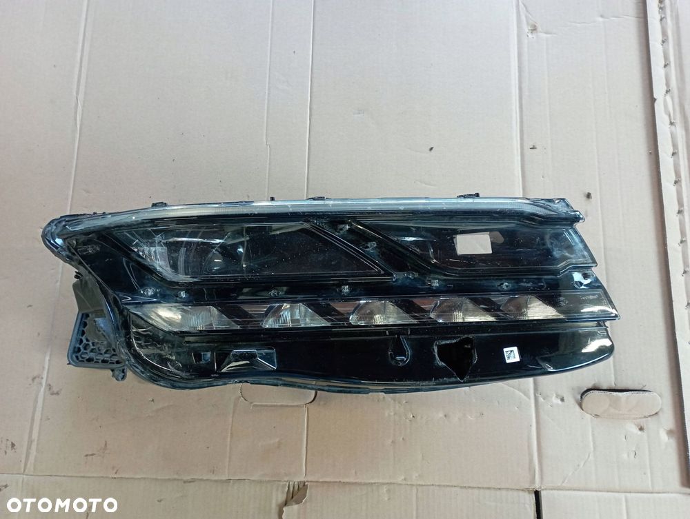 VW TOUAREG III LAMPA PRAWA PRZÓD PRZEDNIA 761941082 - 1