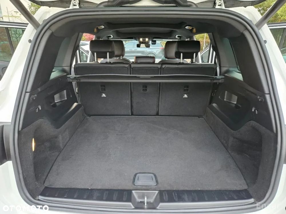 Mercedes-Benz GLB 250 4Matic 8G-DCT AMG Line - 15