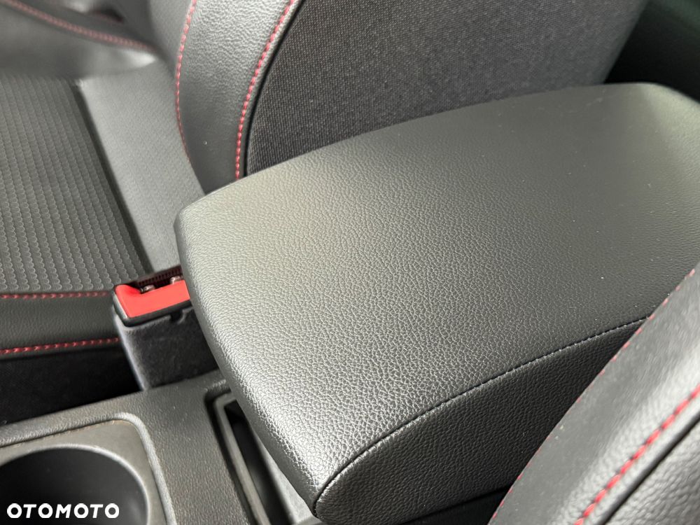 Seat Leon 2.0 TDI DPF Start&Stop FR - 32