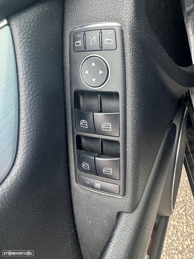 Mercedes-Benz C 250 Station CDI DPF 4Matic 7G-TRONIC BlueEFFICIENCY Avantgarde - 35