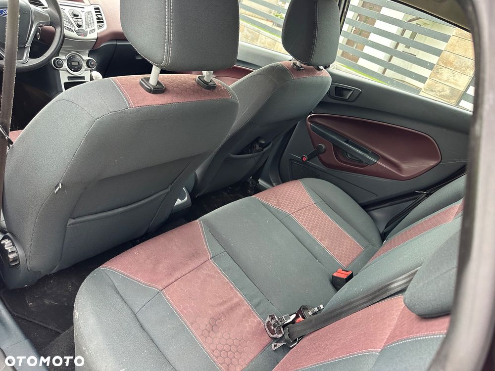 Ford Fiesta 1.4 Ghia - 6