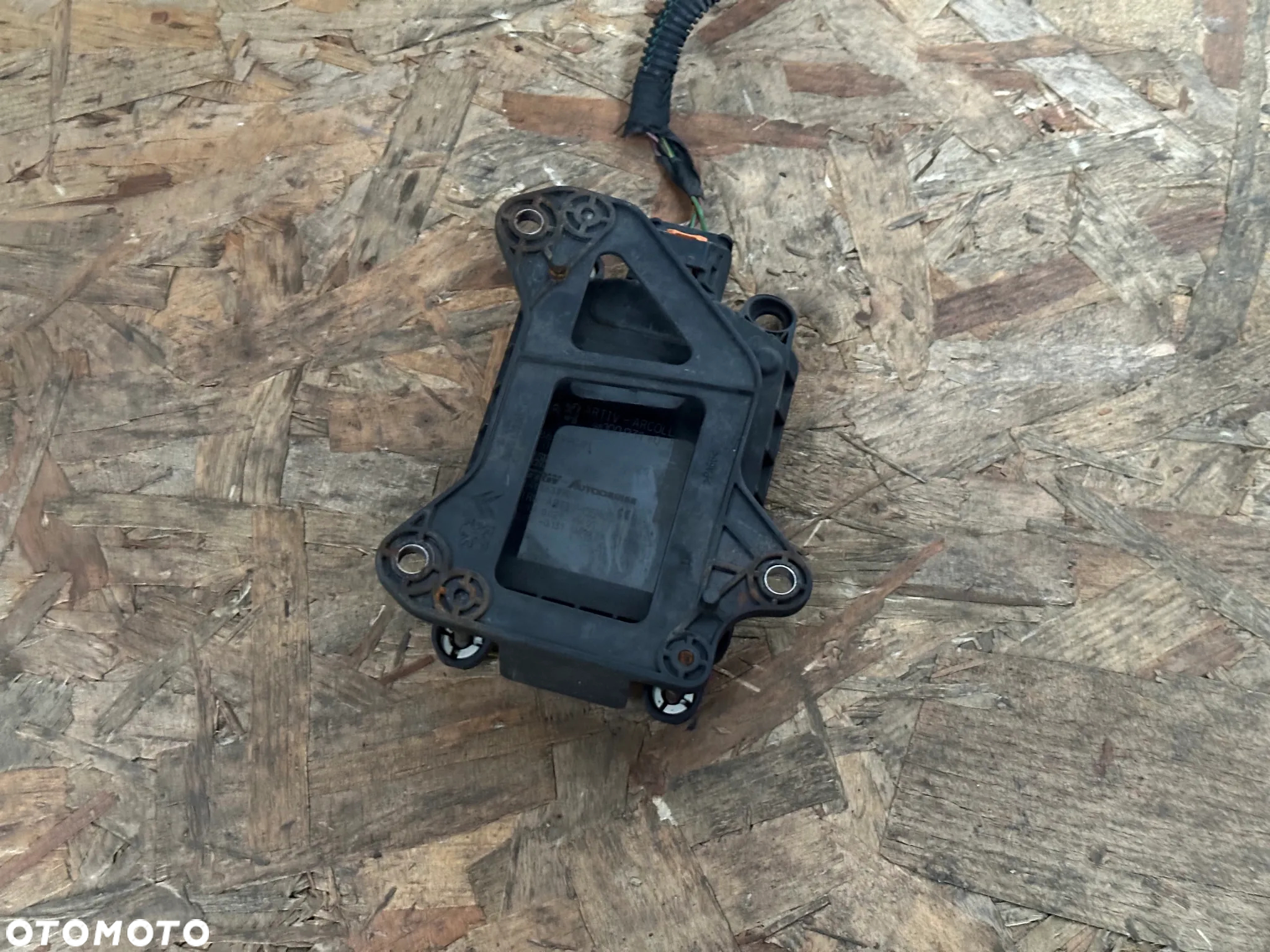 RADAR DISTRONIC CITROEN C4 PICASSO II 13-  9810093180 - 2