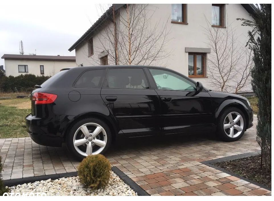 Audi A3 Sportback - 2