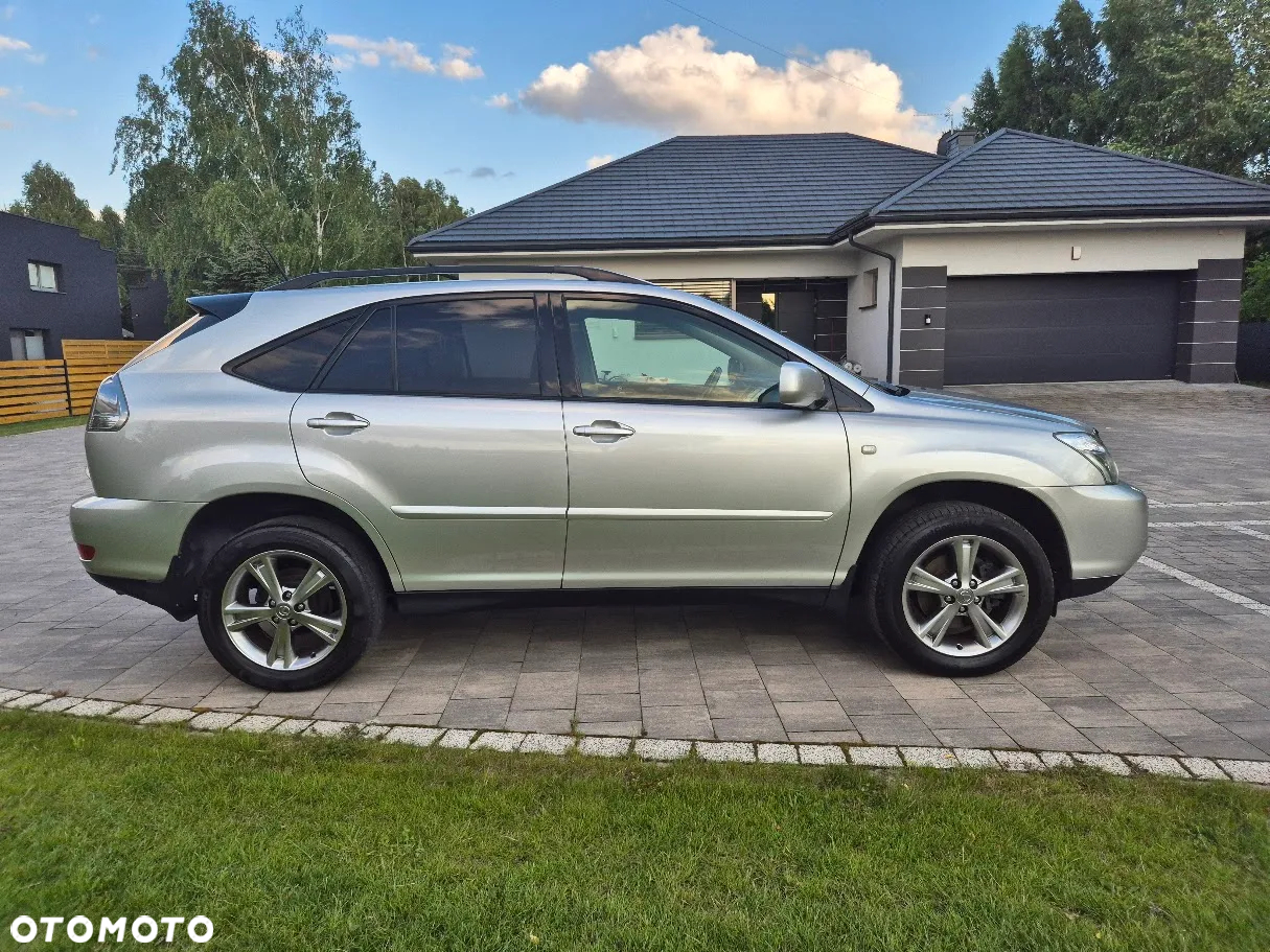 Lexus RX - 9