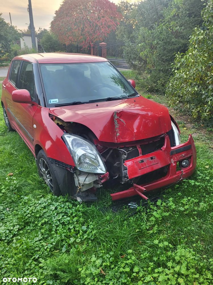 Suzuki Swift 2008 photo 5