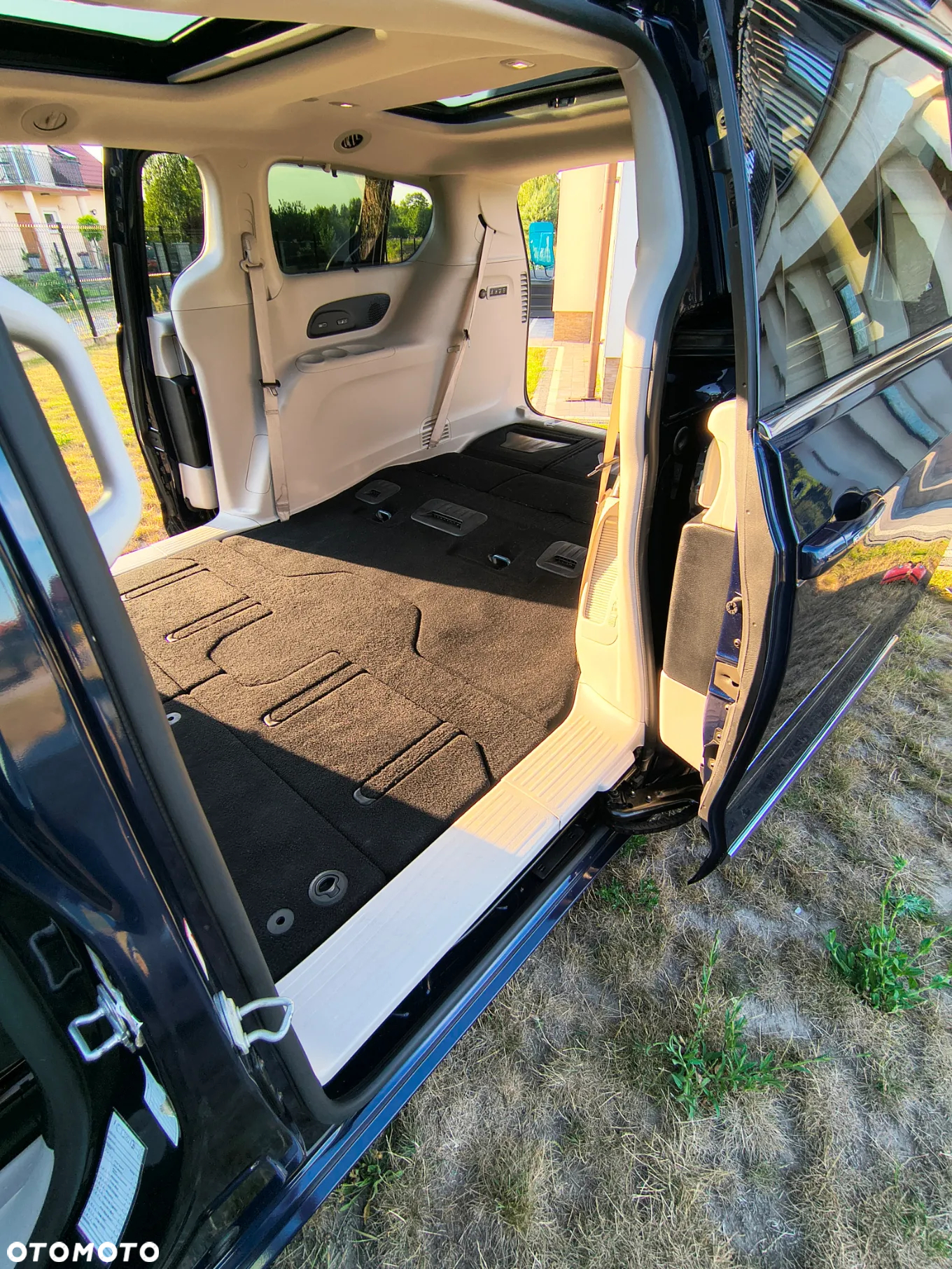 Chrysler Pacifica - 35