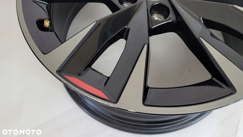 FELGA AUDI A3 S3 8Y0 Q3 8X18 18 ET46 5X112 - 6