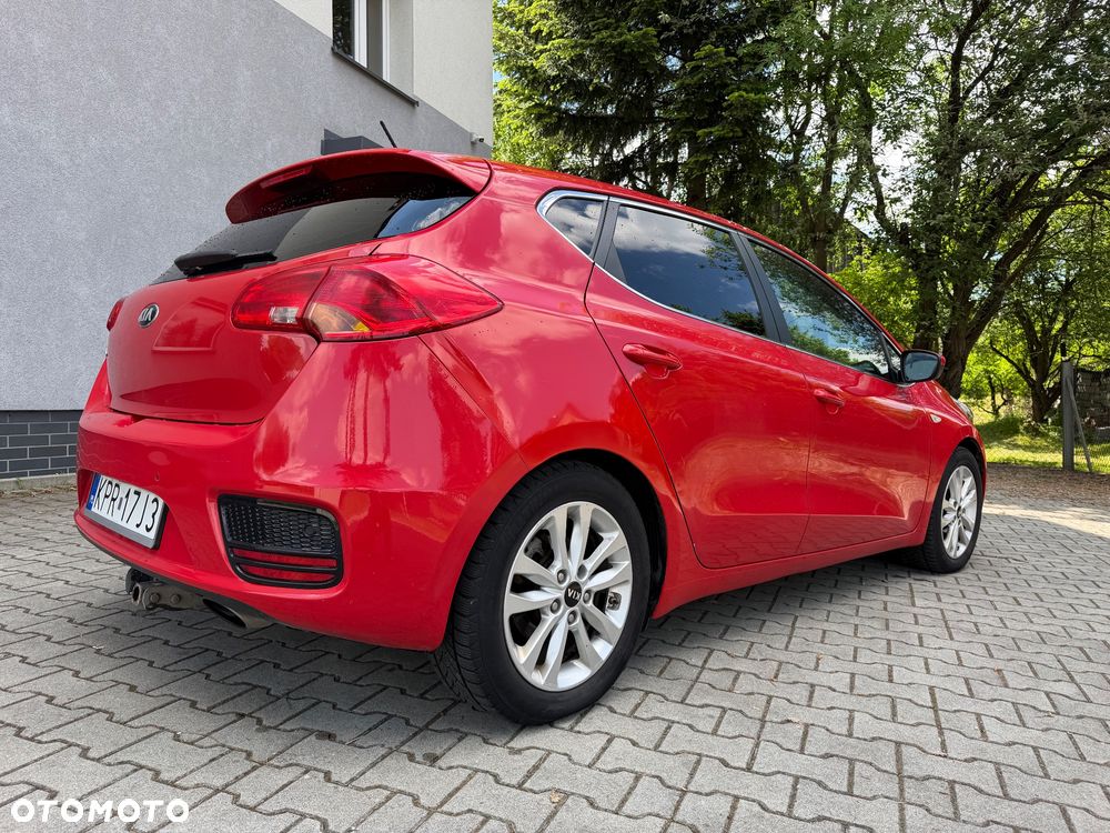 Kia Ceed 1.4 CVVT ISG Dream Team Edition - 4