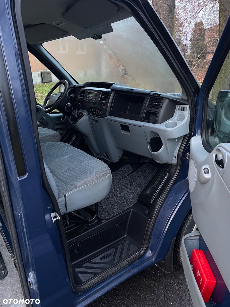 Ford Transit - 10