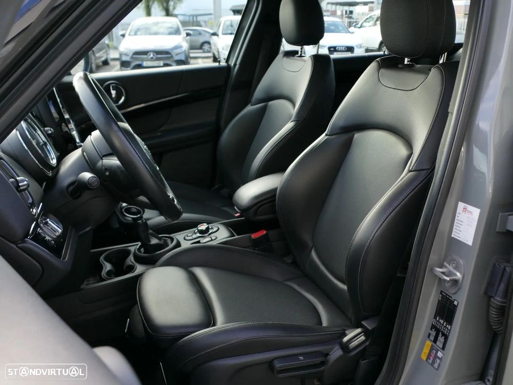 MINI Countryman Cooper SE ALL4 Auto - 29