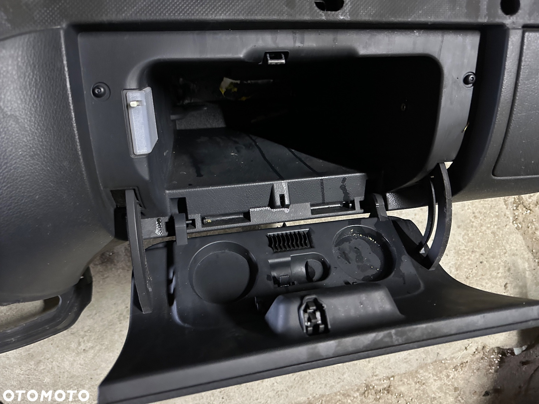 MERCEDES VITO VIANO 639 schowek klapka schowka zamek czarna antracyt - 5