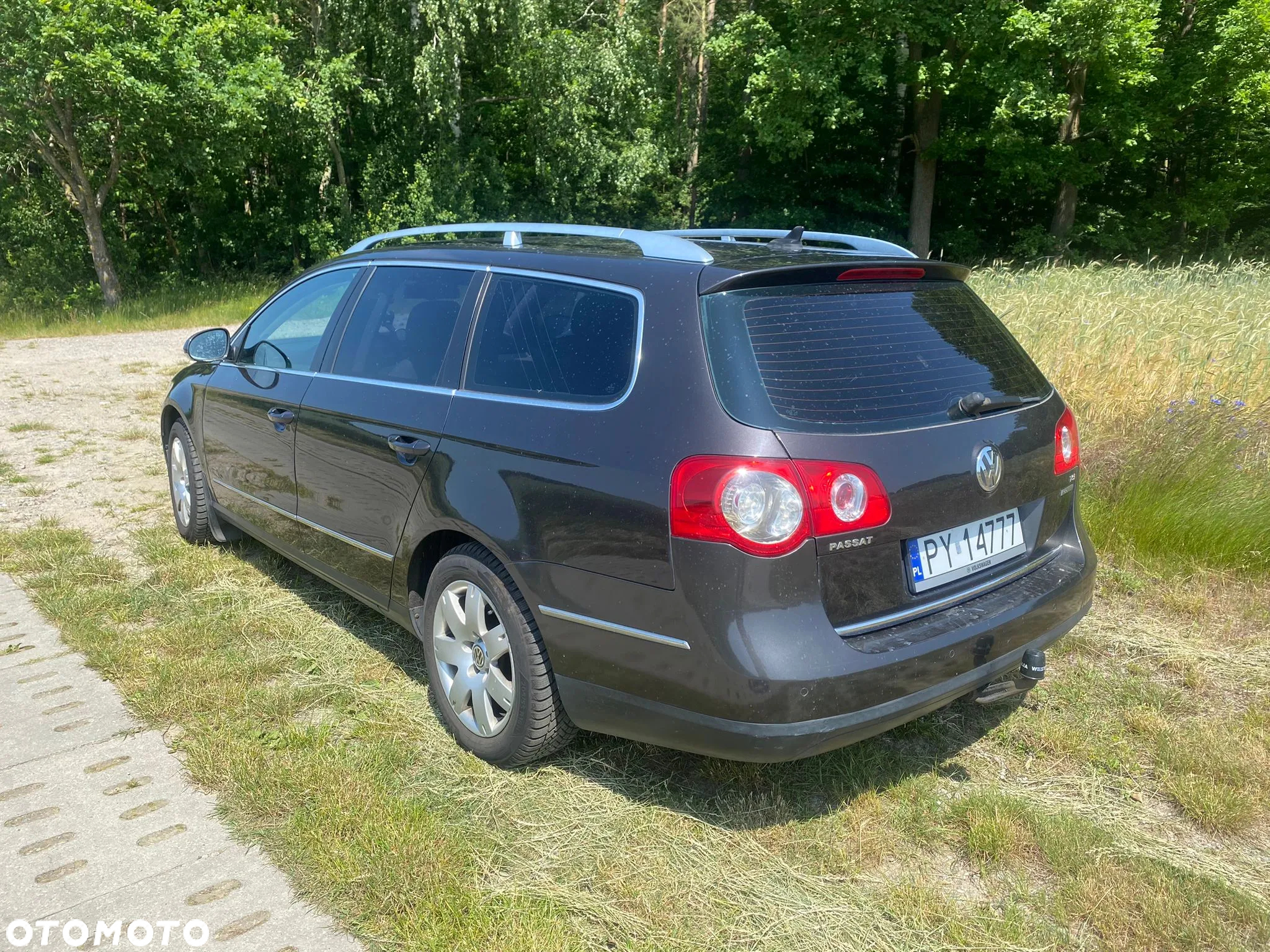 Volkswagen Passat - 4