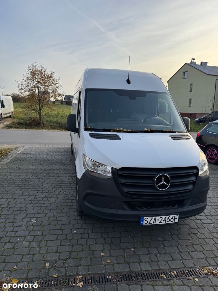 Mercedes-Benz Sprinter - 2