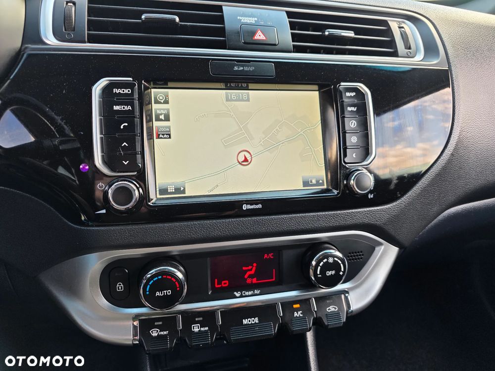Kia Rio 1.2 Dream Team Edition - 8
