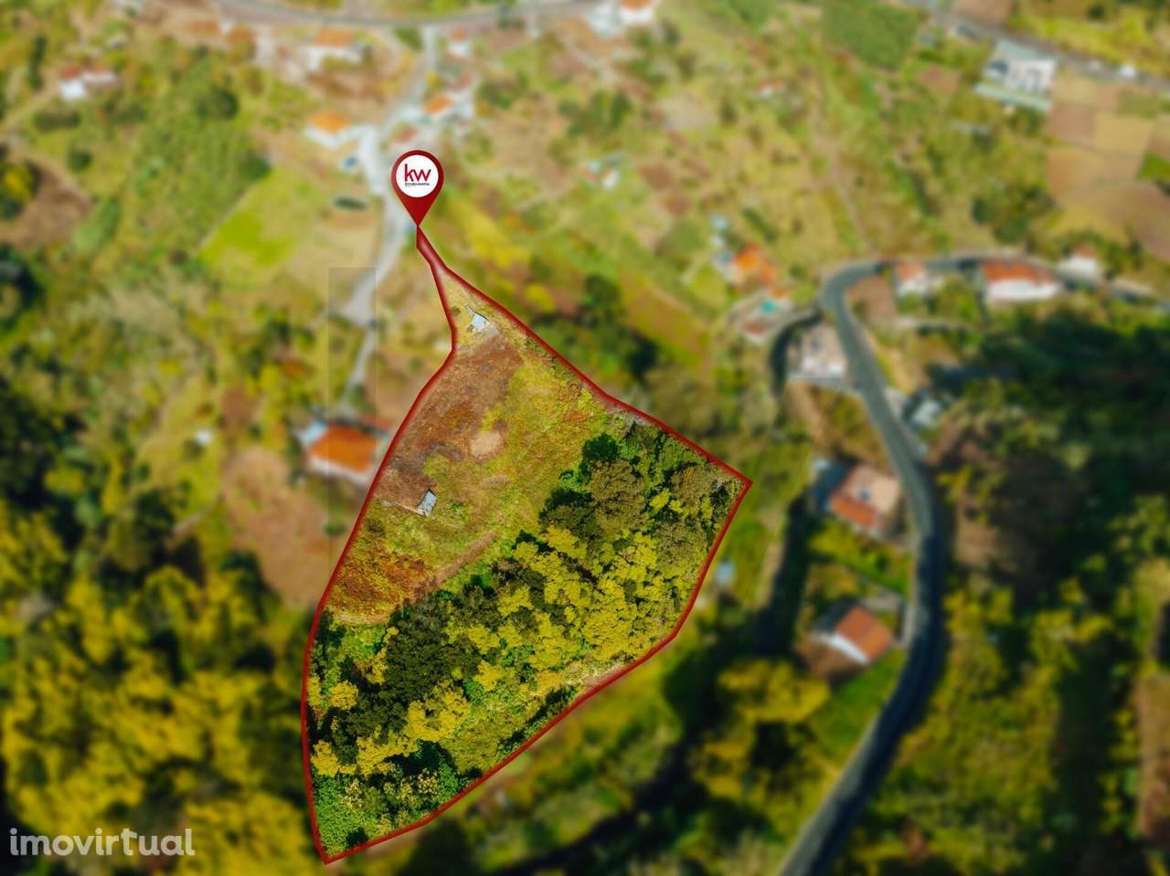 Terreno Exclusivo no Porto da Cruz: Onde a Montanha abraça o Mar - Grande imagem: 4/22