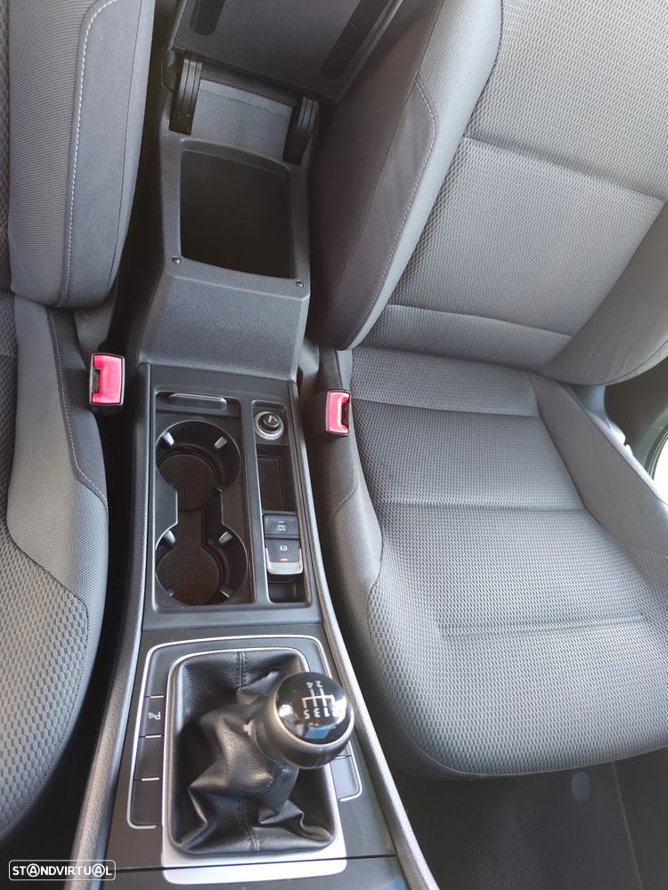 VW Golf Variant 1.6 TDi Confortline - 46