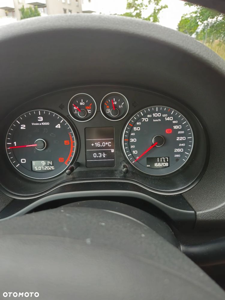 Audi A3 3-drzwiowe 1.6 TDI DPF Ambition - 7