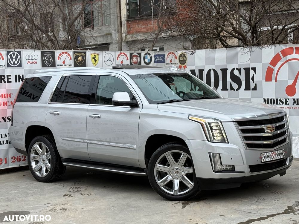 Cadillac Escalade - 1