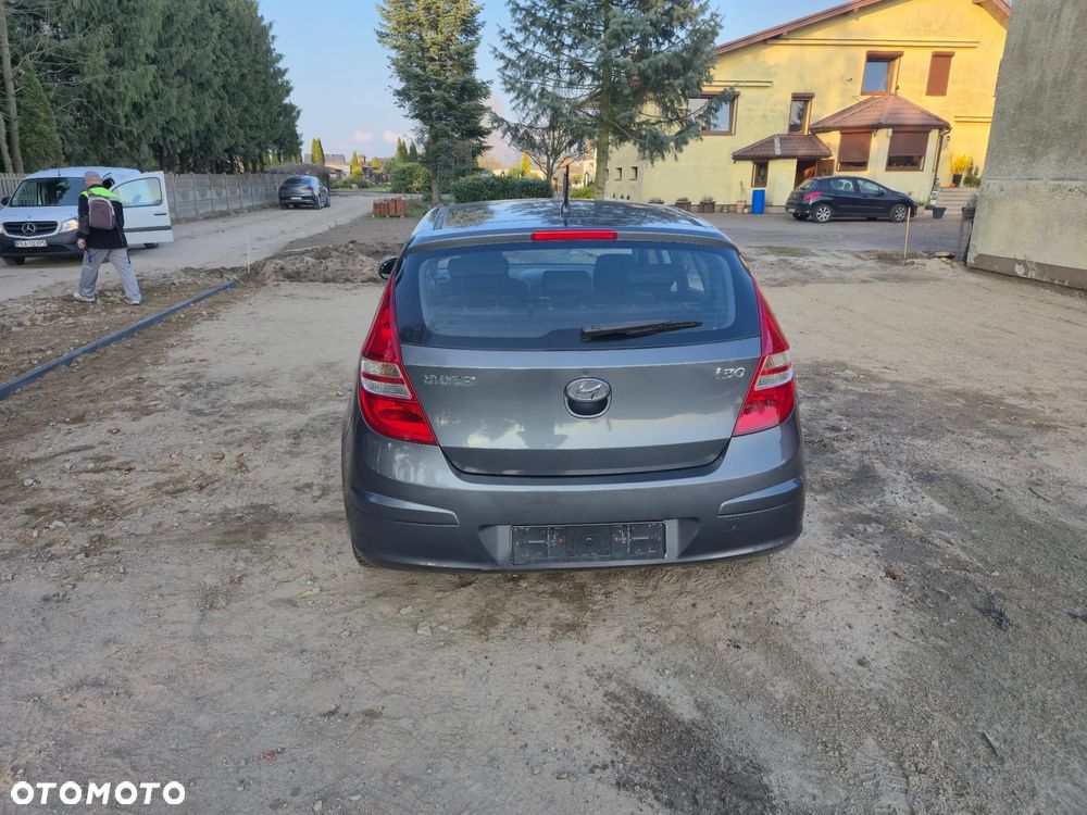 Hyundai i30 1.4 Blue Classic - 3