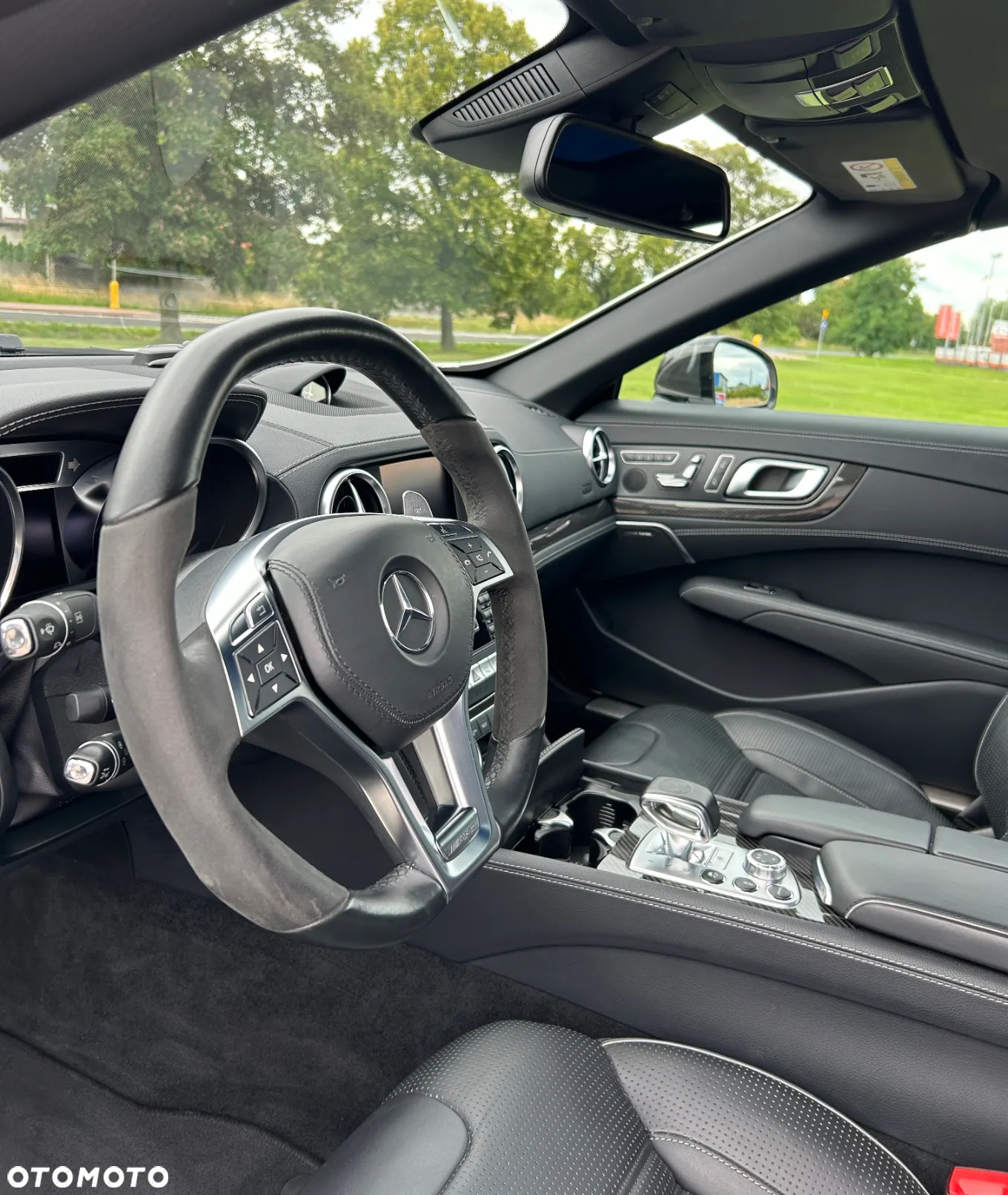 Mercedes-Benz SL - 12