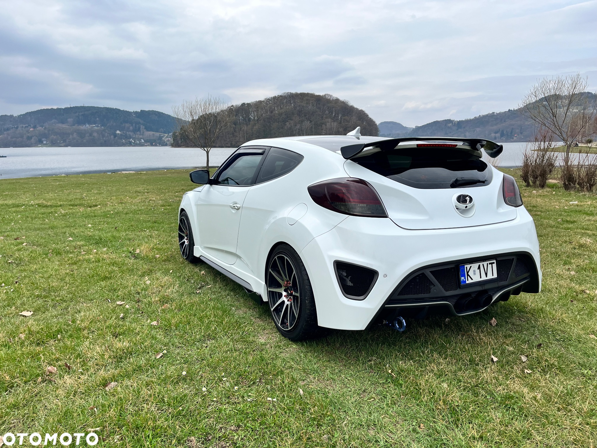 Hyundai Veloster 1.6 T-GDI Executive - 10