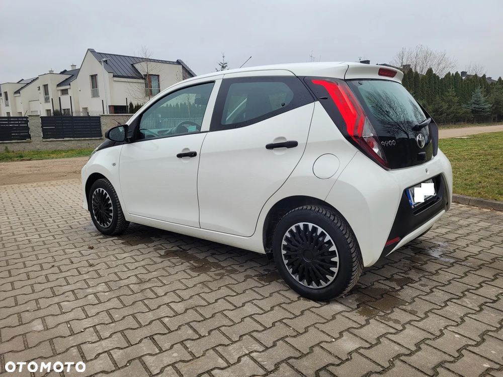 Toyota Aygo x-trend - 13