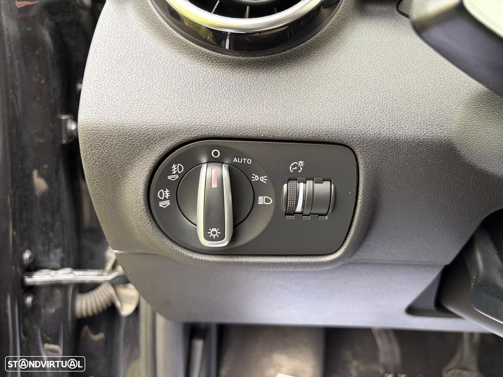 Audi A1 1.6 TDI S line edition - 20
