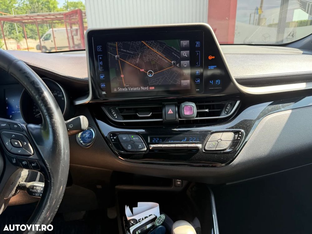 Toyota C-HR - 10