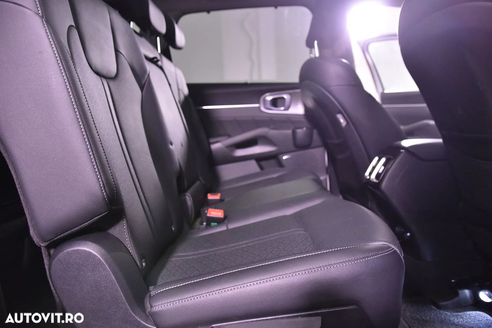 Kia Sorento - 12