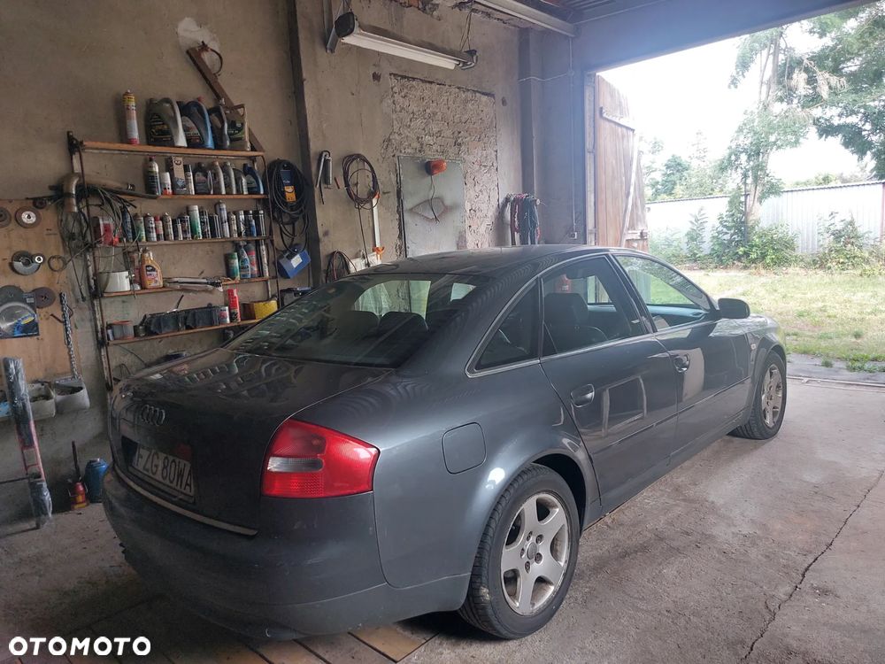 Audi A6 Avant - 1