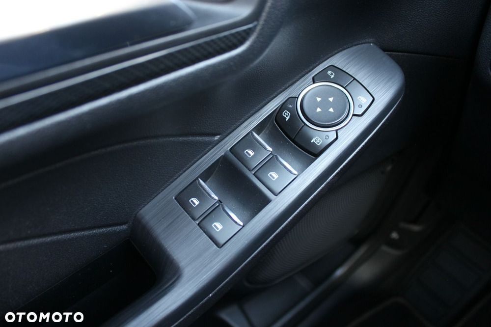 Ford Kuga 2.5 Duratec FHEV ST-LINE - 32