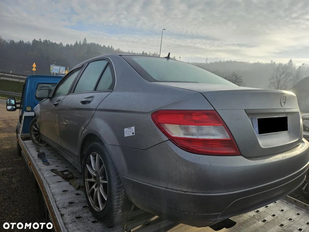 Mercedes-Benz Klasa C 180 Kompressor BlueEFFICIENCY - 1