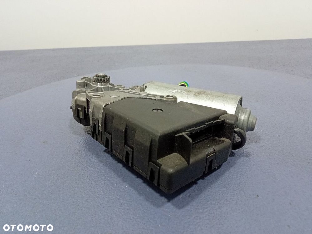 VW POLO IV 9N SILNICZEK SZYBERDACHU 6N0959591B - 6