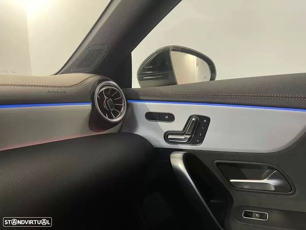 Mercedes-Benz CLA 250 e AMG Line — fotografia 36