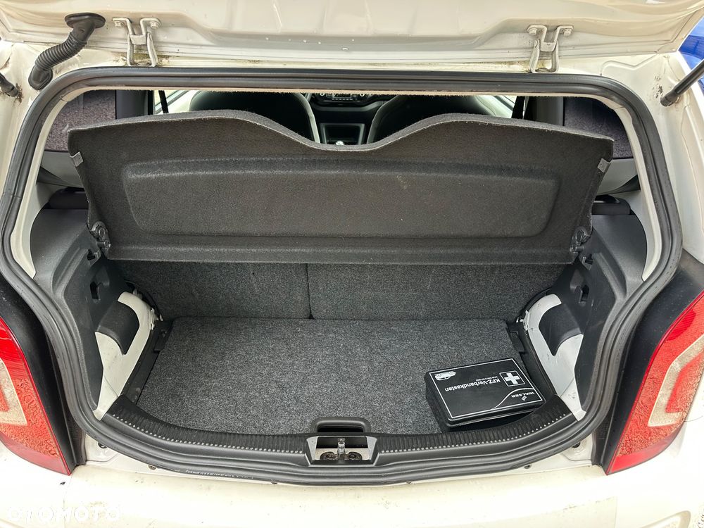 Volkswagen up! - 10