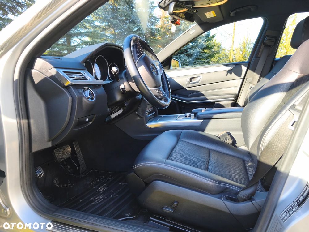 Mercedes-Benz Klasa E 220 CDI DPF BlueEFFICIENCY 7G-TRONIC Elegance - 12