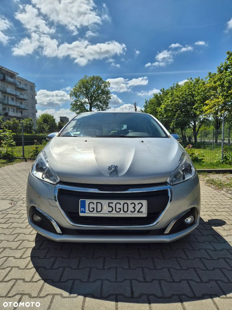Peugeot 208 1.2 PureTech Style - 1