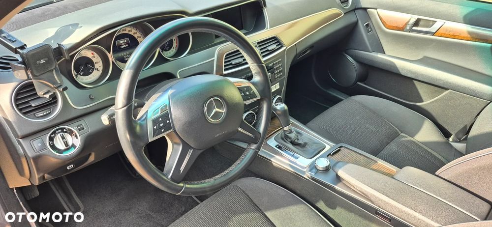 Mercedes-Benz Klasa C - 12