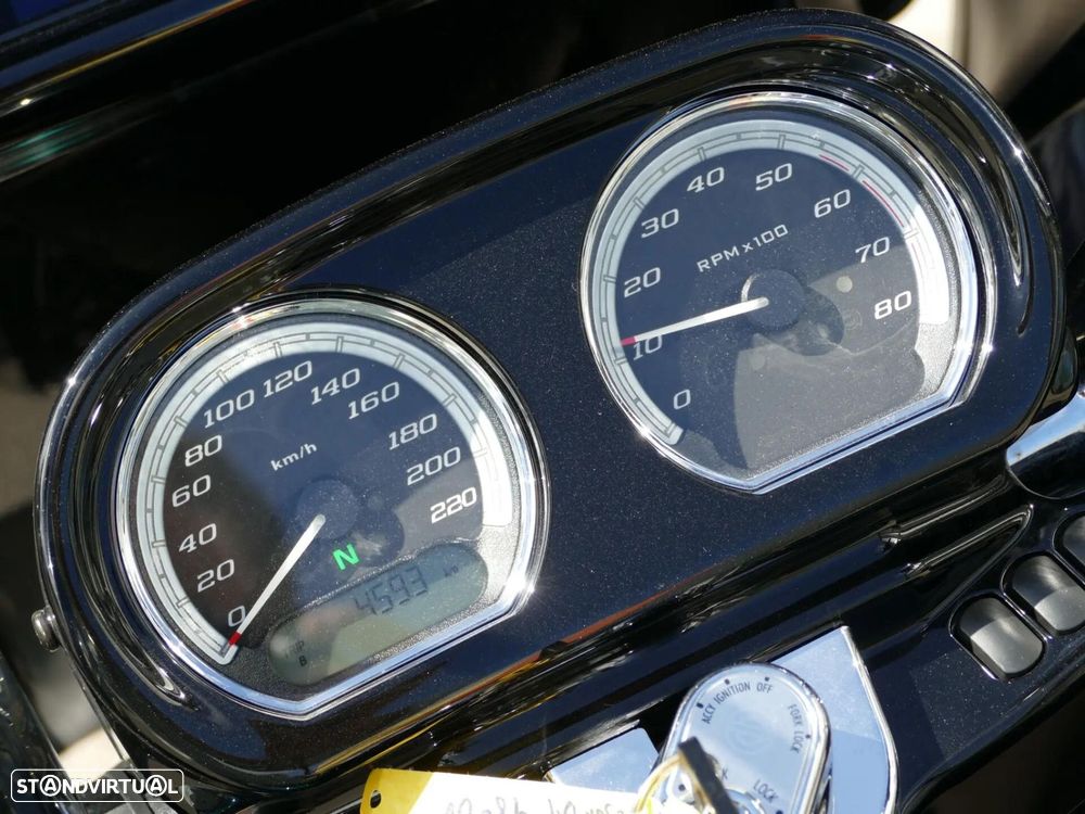Harley-Davidson FL - 17