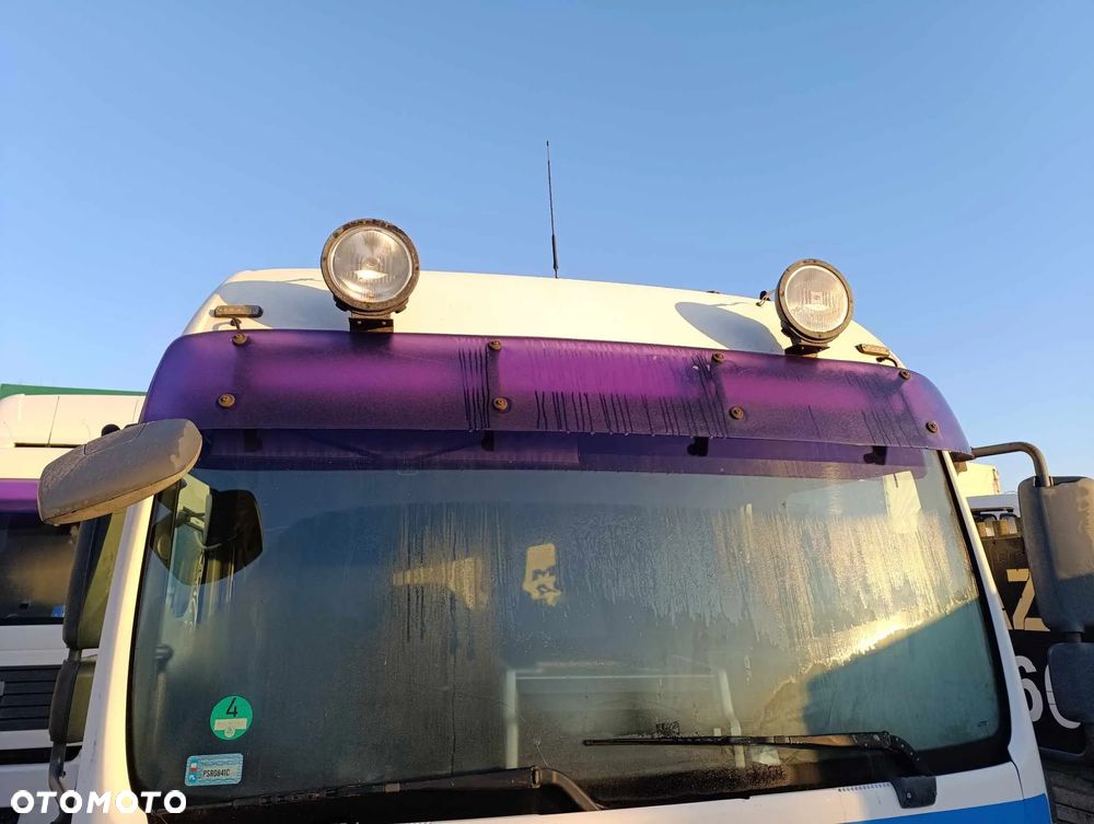 KOMPLETNA BLENDA PRZECIWSŁONECZNA MAN TGL TGM - 1