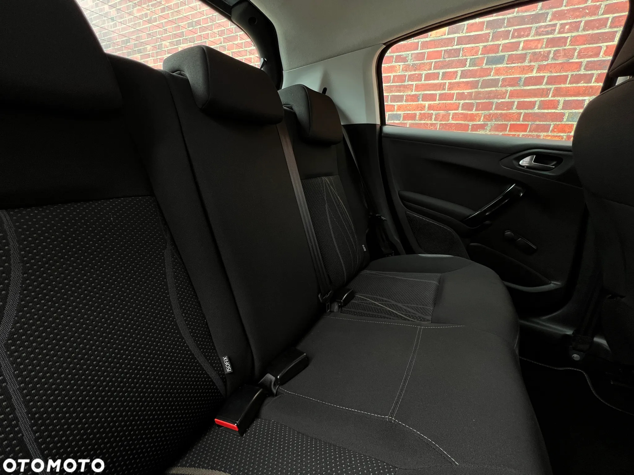 Peugeot 208 - 20