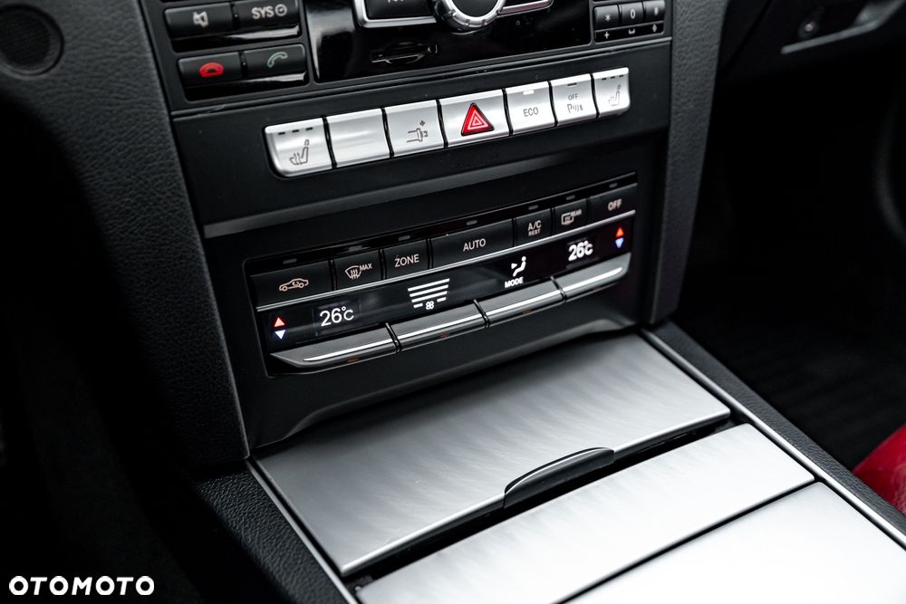 Mercedes-Benz Klasa E 250 7G-TRONIC - 31