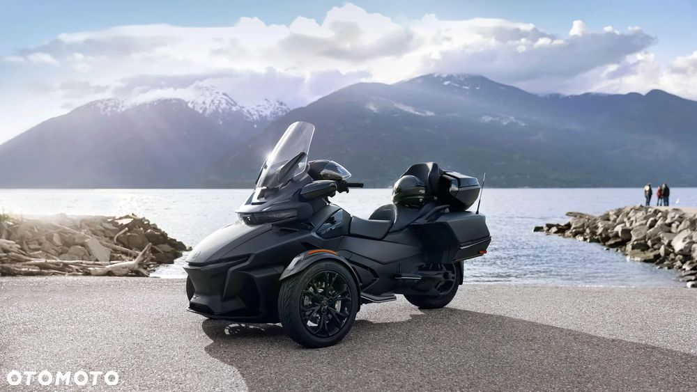 Can-Am Spyder - 2