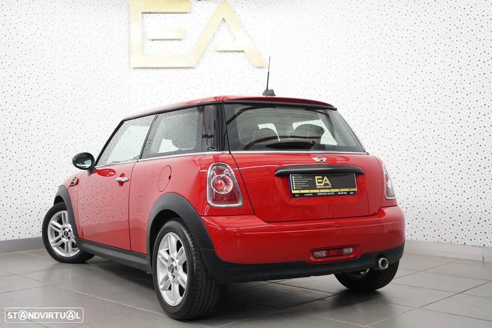 MINI 3 Portas One D - 4