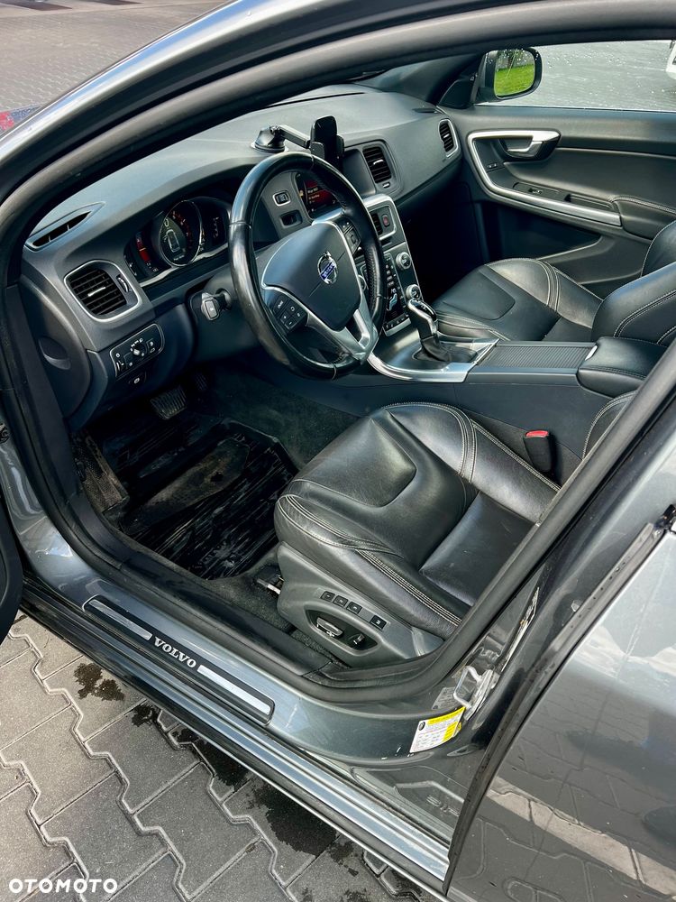 Volvo V60 T5 Geartronic Momentum - 10
