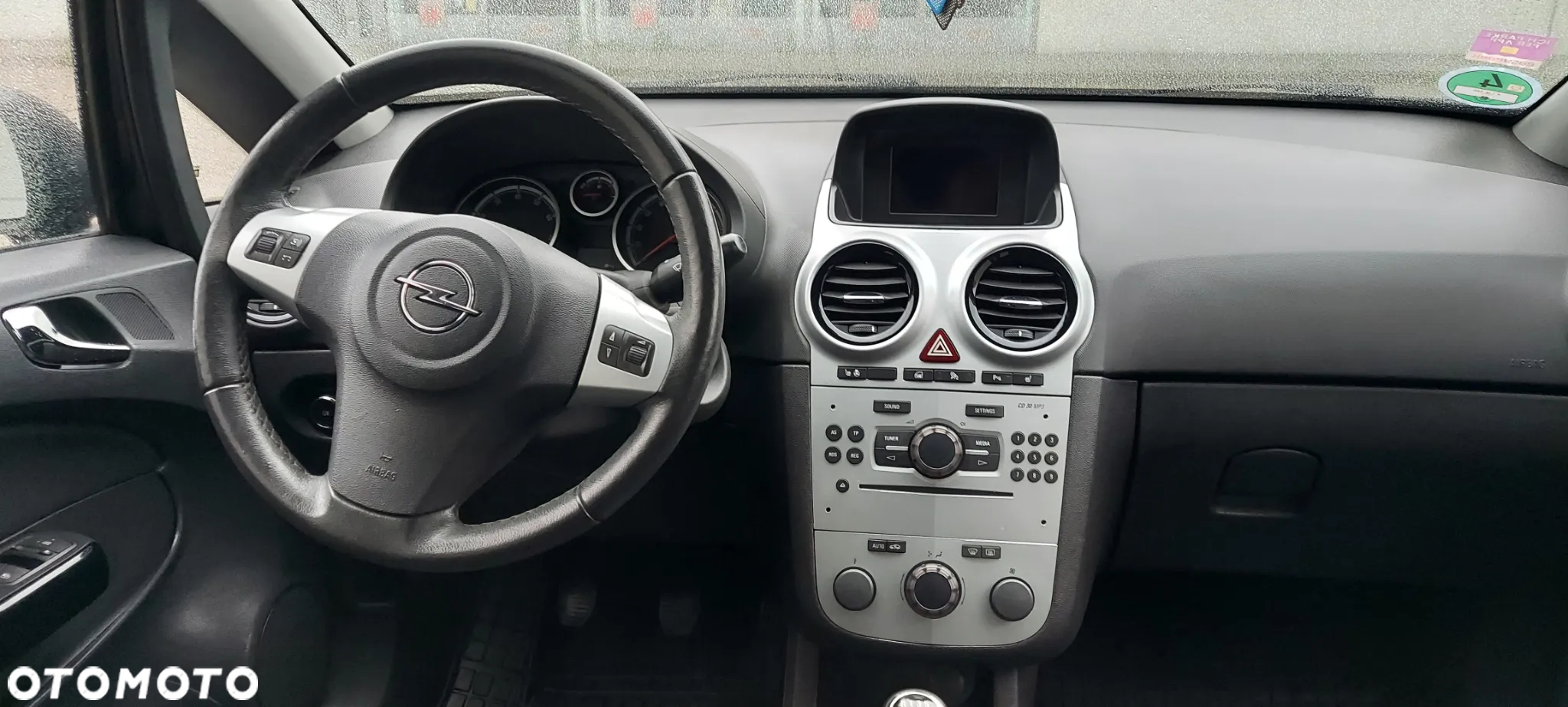 Opel Corsa 1.4 16V Cosmo - 29